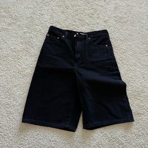 UNISEX BUGGY 
  LEVI’S 
 HIGH LOOSE SHORTS